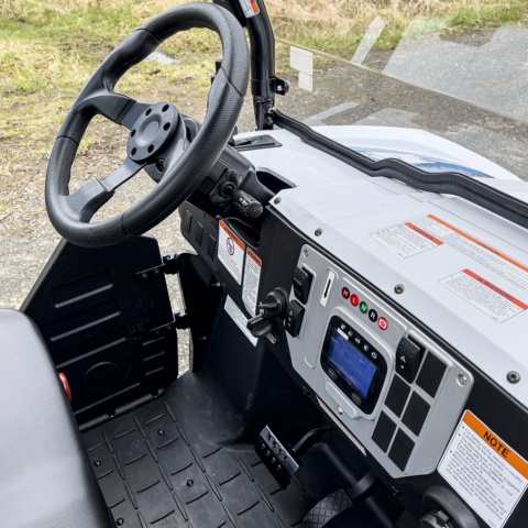 UTV GreenCamel Linhai LH50DU (4kW AC, R12 литые) LUX UTV GreenCamel Linhai LH50DU (4kW AC, R12 литые) LUX
